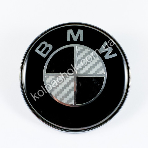 Эмблема BMW черно-белый карбон 82мм.