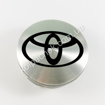 Колпачок Toyota для дисков KIA серебро/черный лого 52960-2F000 (58мм) Колпачок Toyota для дисков KIA серебро/черный лого 52960-2F000 (58мм)