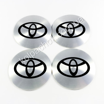 Наклейки для колпачков на диски Toyota серебро/черный лого (65мм) Наклейки для колпачков на диски Toyota серебро/черный лого (65мм)