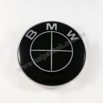 Эмблема BMW черная 51148132375 82мм. Эмблема BMW черная 51148132375 82мм.