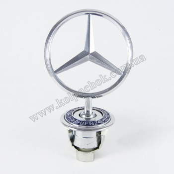 Емблема Mercedes-Benz "приціл" A2108800186 44мм. Емблема Mercedes-Benz "приціл" A2108800186 44мм.