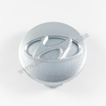 Колпачок на диски Hyundai серебро (61мм) Колпачок на диски Hyundai серебро (61мм)