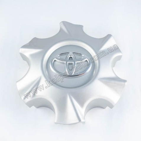 Ковпачок на диски Toyota Hilux 4260B-0K070 (139мм)
