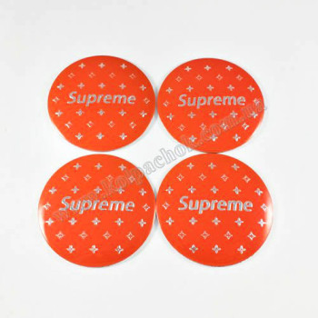 Наклейки для ковпачків на диски Supreme червоні (56мм) Наклейки для ковпачків на диски Supreme червоні (56мм)